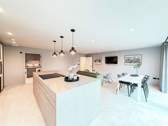 4 Bedroom Detached House For Sale In Sussex Avenue, Didsbury, M20