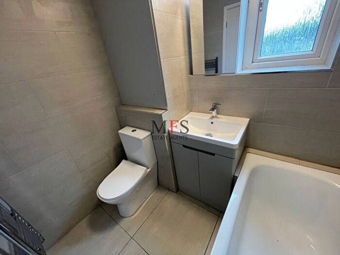 2 Bedroom Flat To Rent In Uxbridge Road, Southall, UB1