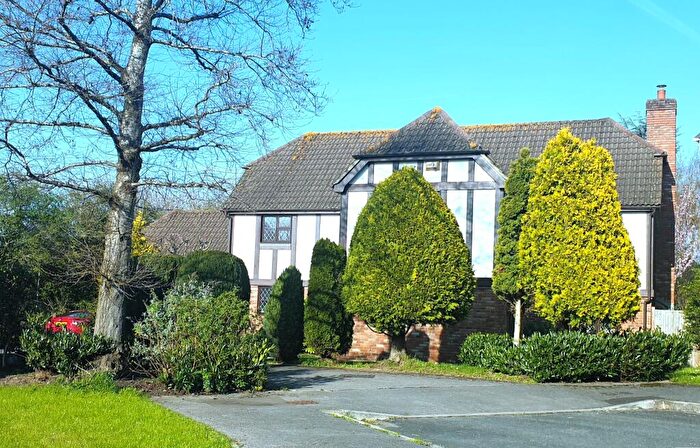 5 Bedroom Detached House For Sale In Hornbeam Gardens, West End, Southampton, SO30
