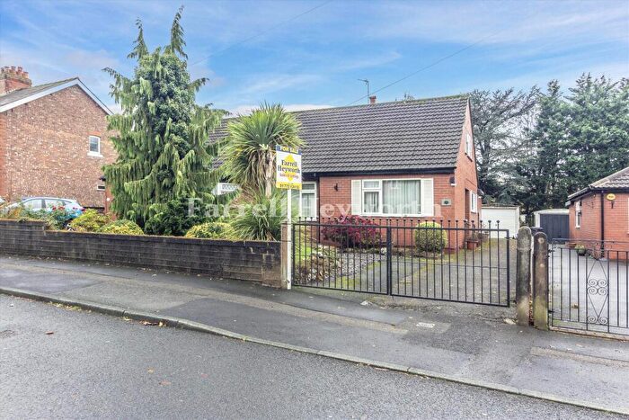 2 Bedroom Bungalow For Sale In Hall Lane, Leyland, PR25