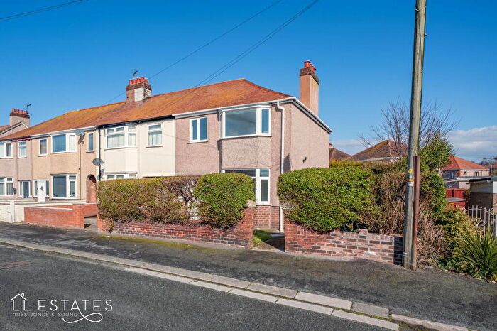 3 Bedroom Semi-Detached House To Rent In Brookdale Road, Rhyl, LL18