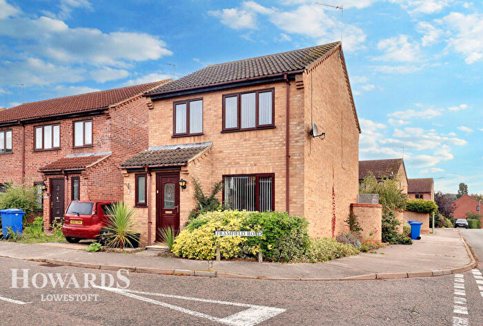 3 Bedroom Detached House For Sale In Framfield Road, Carlton Colville, NR33