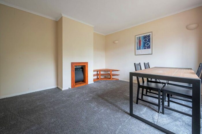 4 Bedroom Semi-Detached House To Rent In St Johns Road, Guildford GU2