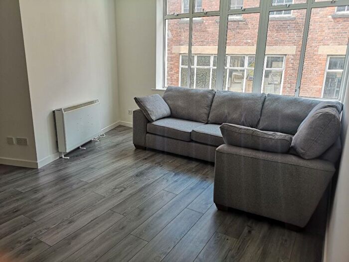 3 Bedroom Flat To Rent In Powdene House, Pudding Chare, City Centre, NE1