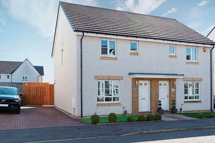 3 Bedroom Semi-Detached Villa For Sale In Merchiston Oval, Brookfield, PA5