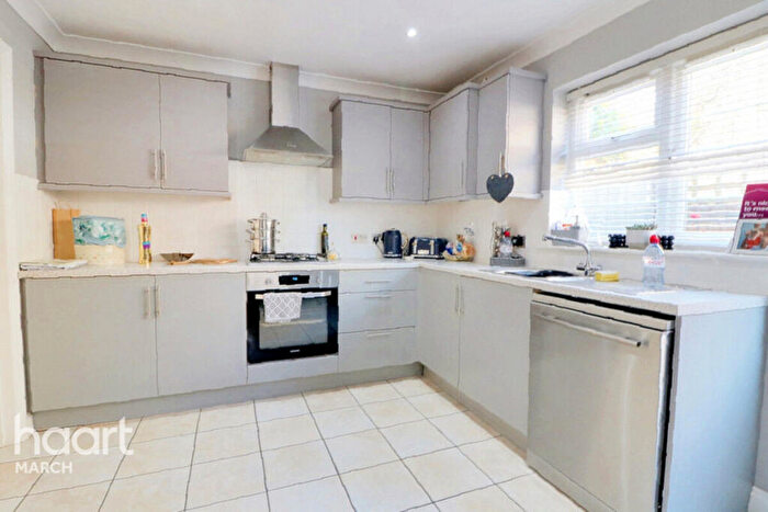3 Bedroom Detached House For Sale In King Edward Road, Chatteris, PE16