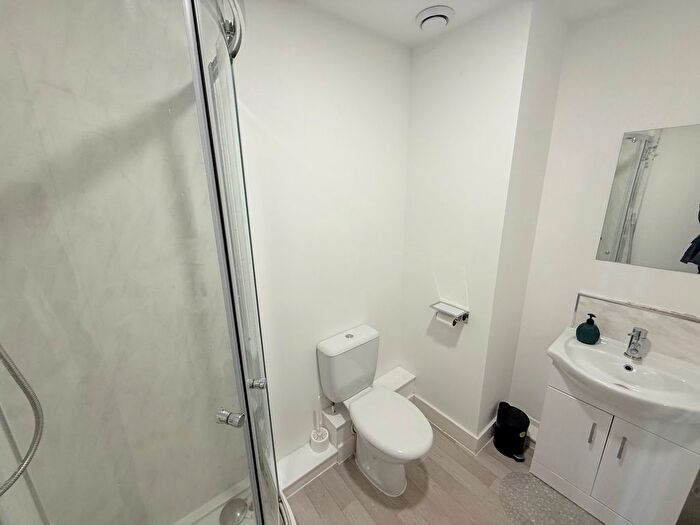 1 Bedroom Flat To Rent In Newton Road, Yeovil, BA20