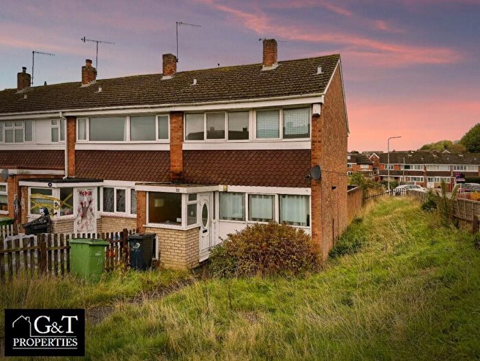 3 Bedroom End Of Terrace House For Sale In Mousehall Farm Road, Brierley Hill, DY5