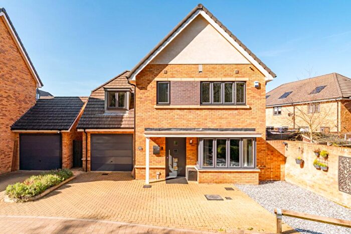 4 Bedroom Detached House For Sale In Victoria Close, Welwyn Garden City, Hertfordshire, AL7