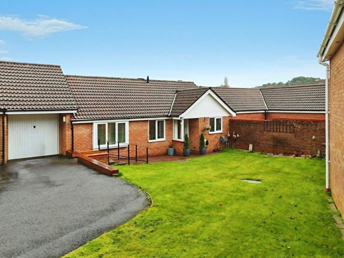 3 Bedroom Detached Bungalow For Sale In Sandringham Way, Frimley, Camberley, GU16
