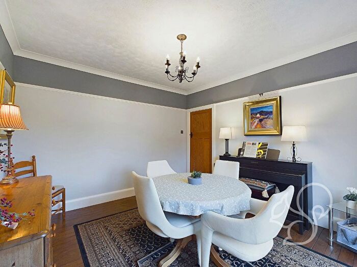 4 Bedroom Detached House For Sale In Straight Road, Colchester, CO3