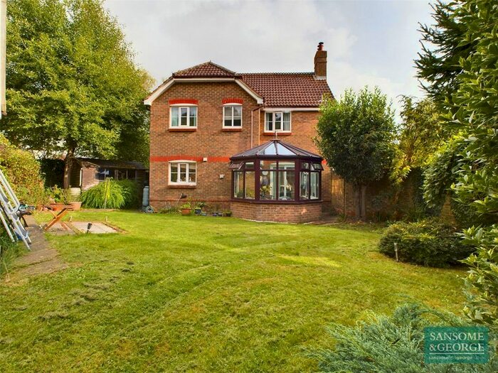 4 Bedroom Detached House To Rent In Chute Close, Bramley, Tadley, Hampshire, RG26