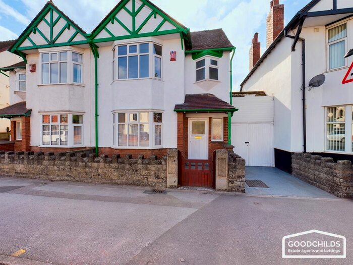 Houses for sale & to rent in WS2 8DA, Leckie Road, Blakenall Walsall