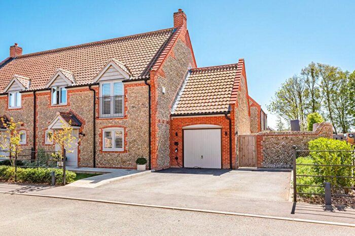 3 Bedroom Semi Detached House For Sale In Charming Home In Docking, PE31