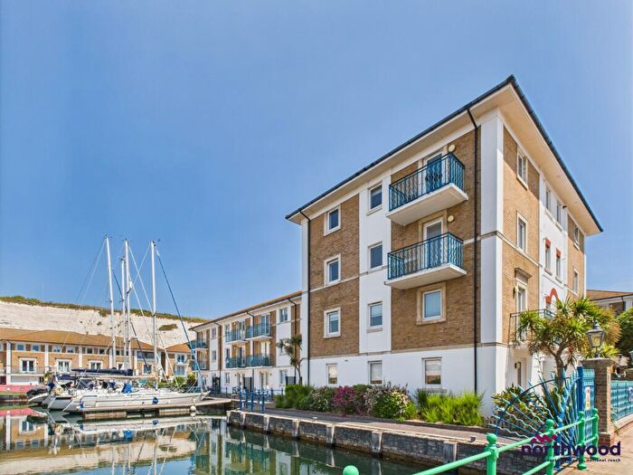 2 Bedroom Flat To Rent In Victory Mews, Brighton Marina, Brighton And Hove, BN2