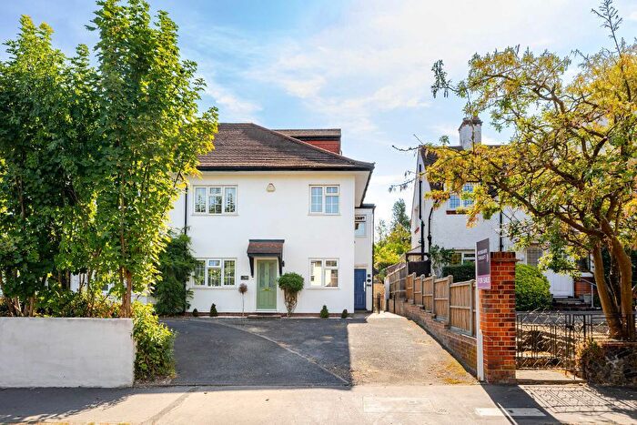 3 Bedroom Maisonette For Sale In Melville Avenue, South Croydon, CR2