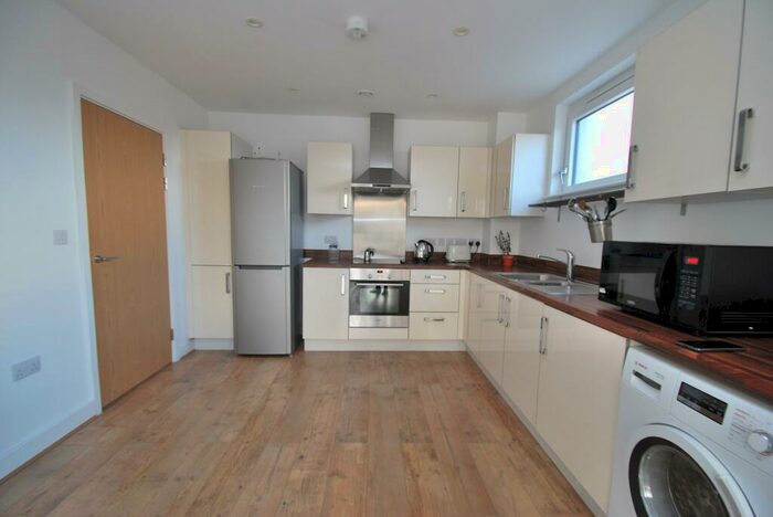 2 Bedroom Apartment To Rent In Midland Road, Bath, BA2