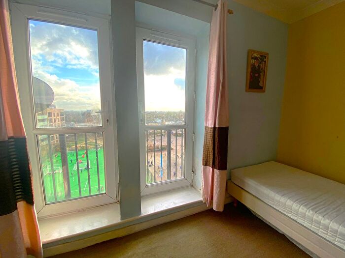 1 Bedroom Flat For Sale In High Street, Hounslow, TW3