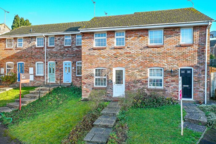 1 Bedroom Terraced House For Sale In Grove Gardens, Tring, HP23