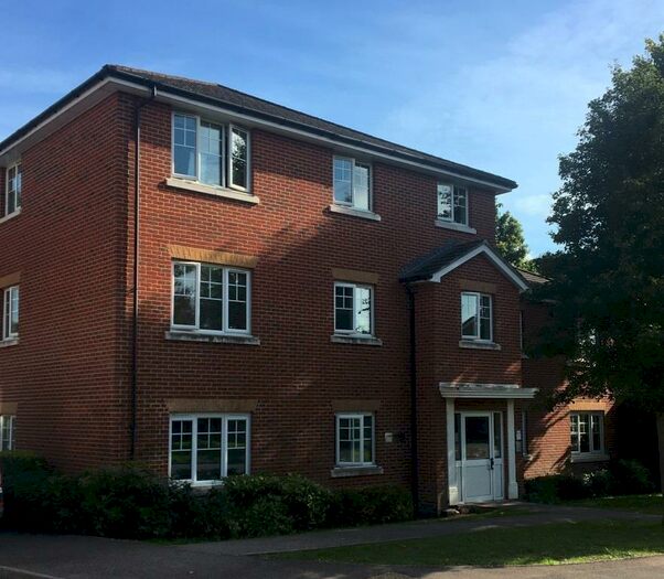 2 Bedroom Apartment To Rent In Kennedy Road, Horsham, RH13
