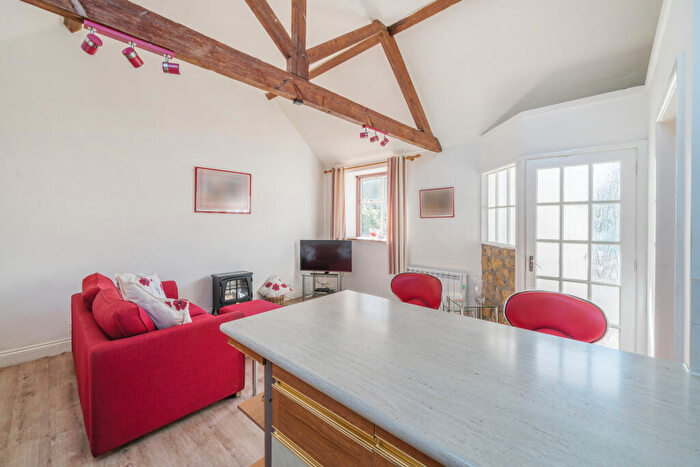 1 Bedroom Barn Conversion For Sale In Cary Road, Yeovil, BA22