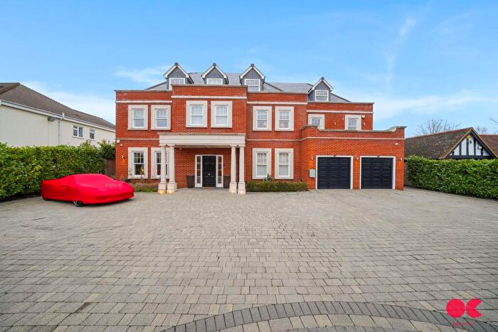 6 Bedroom Detached House For Sale In Parkstone Avenue, Emerson Park, Hornchurch, RM11