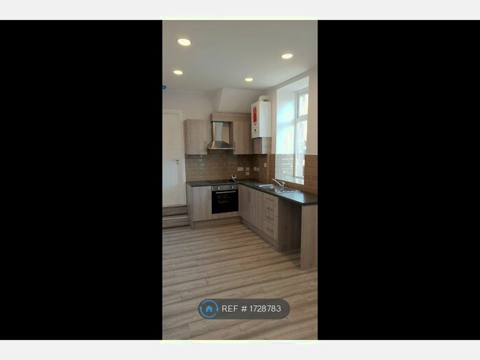 1 Bedroom Flat To Rent In Whalley Road, Accrington, BB5