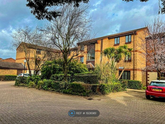 2 Bedroom Flat To Rent In Longlands Court, Mitcham, CR4