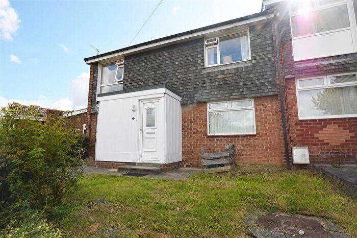 2 Bedroom Apartment To Rent In Prebends Field, Gilesgate, DH1