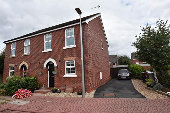 3 Bedroom Semi-Detached House For Sale In Poplar Court, CW5