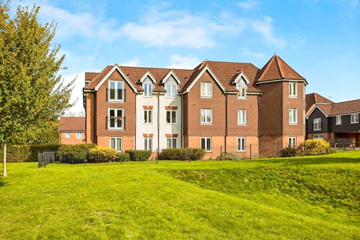 2 Bedroom Flat For Sale In Orchard Close, Burgess Hill, RH15