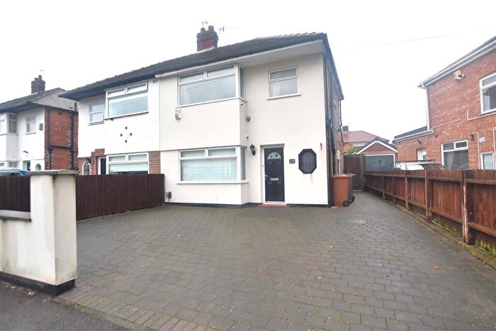 4 Bedroom Semi Detached House For Sale In Durley Drive, Prenton, CH43