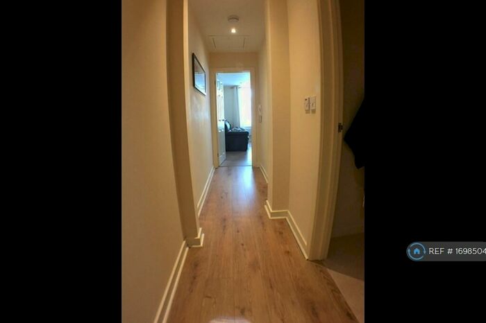 1 Bedroom Flat To Rent In Market Street, Ebbw Vale, NP23