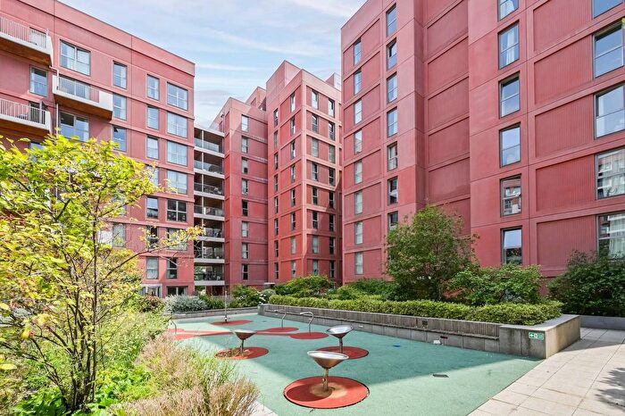 2 Bedroom Flat To Rent In Raywood Mansions, East Village, Stratford, London, E20