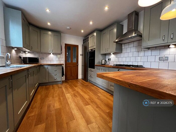 5 Bedroom Terraced House To Rent In Atherley Road, Southampton, SO15