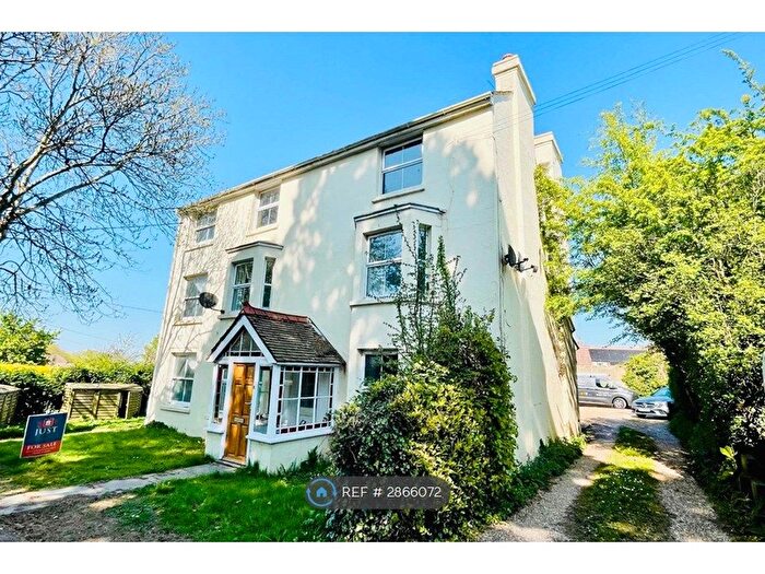 2 Bedroom Flat To Rent In Hastings Road, Battle, TN33