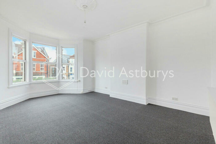 2 Bedroom Apartment To Rent In First Floor Flat, Ferme Park Road, N8