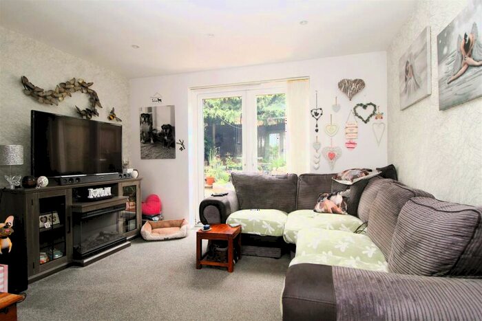3 Bedroom End Of Terrace House For Sale In Camden Road, Broadstairs, CT10