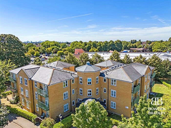 1 Bedroom Flat For Sale In Copperfield Court, Village Way, Barkingside, IG6