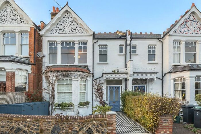 3 Bedroom Flat To Rent In Muswell Road, London, N10