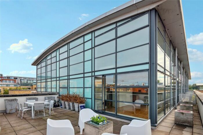 2 Bedroom Flat To Rent In Ferry Quays, Ferry Lane, Brentford, Middlesex, TW8