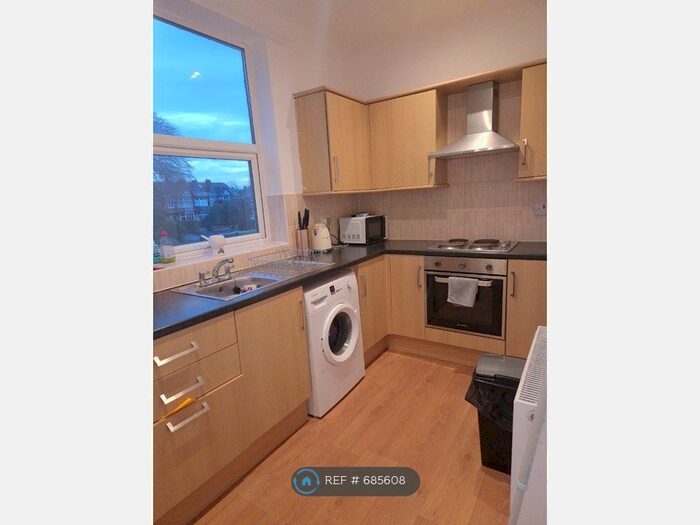 2 Bedroom Flat To Rent In Dane Road, Sale, M33