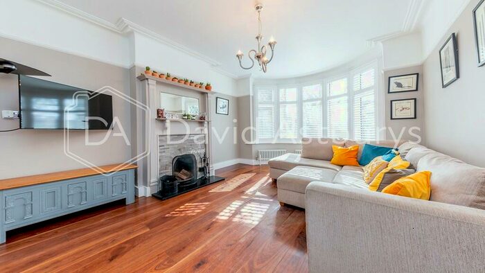 4 Bedroom End Of Terrace House To Rent In Priory Road, Crouch End, London, N8