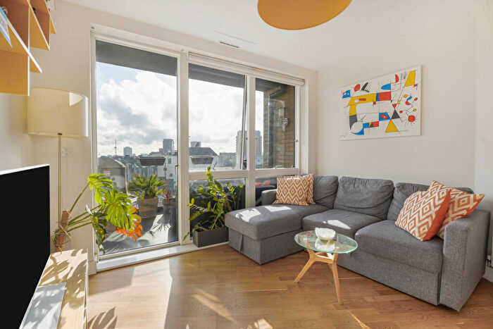 1 Bedroom Apartment For Sale In Selsea Place, London, N16