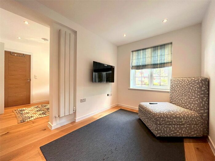 1 Bedroom Studio To Rent In Foxglove Close, Wokingham, Berkshire, RG41