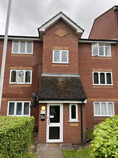 Apartment To Rent In Armoury Rd, London, Uk, SE8