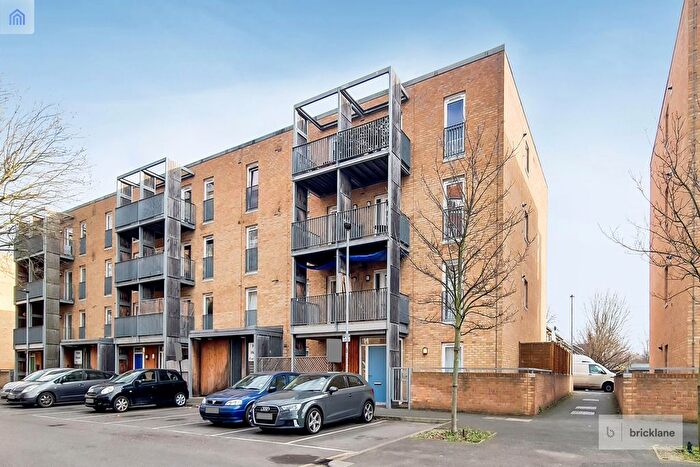 1 Bedroom Flat To Rent In Walton Road, London, E12