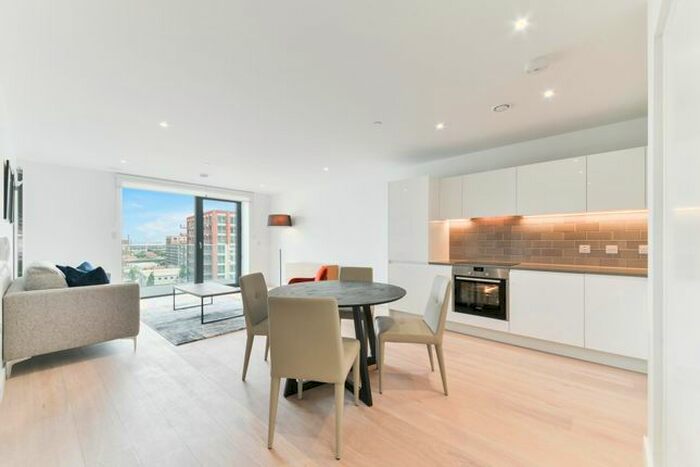 2 Bedroom Flat For Sale In North Woolwich Road, Royal Docks, London, E16