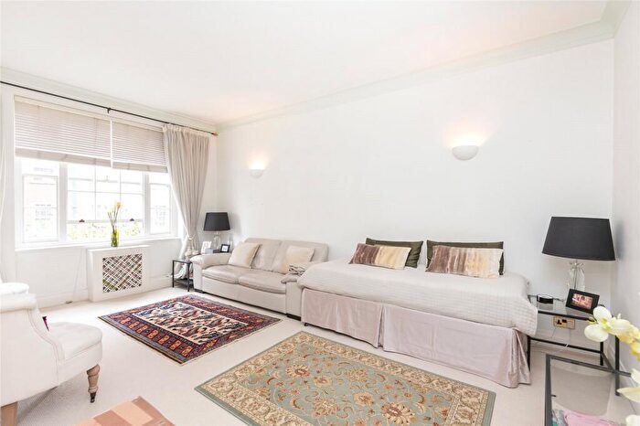 2 Bedroom Flat To Rent In Eyre Court, - Finchley Road, NW8