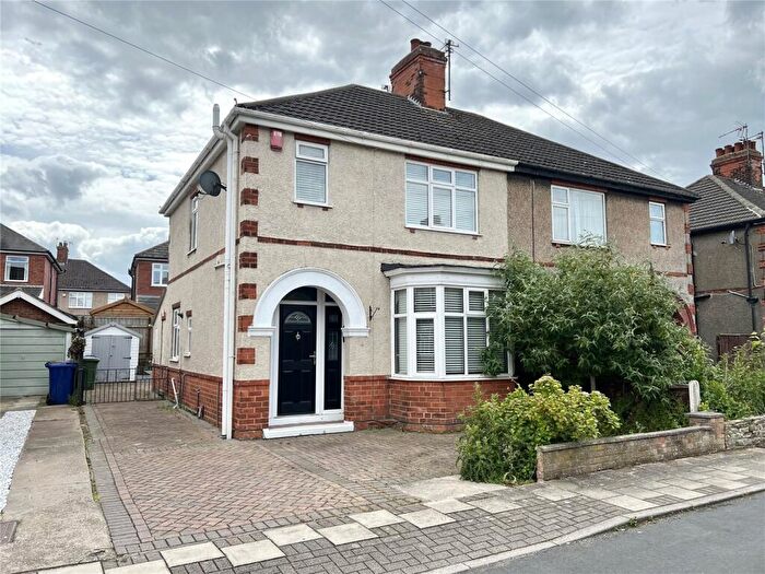 3 Bedroom Semi Detached House To Rent In Beech Avenue, Grimsby, North East Lincolnshire, DN33